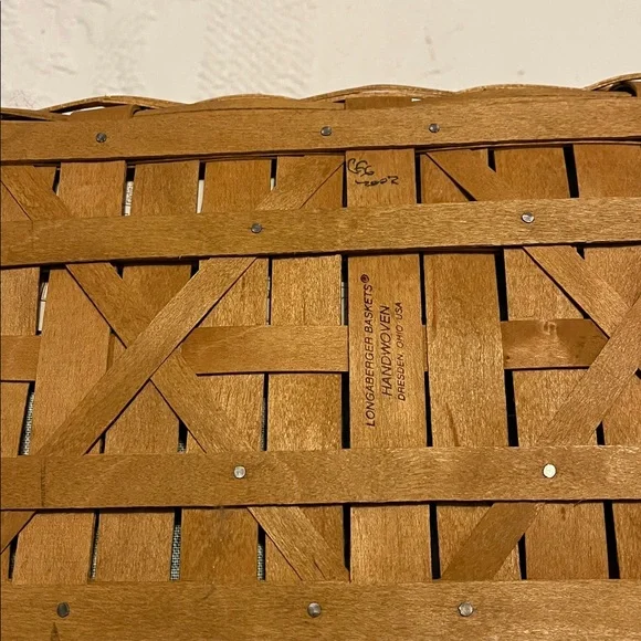 Longaberger 2002 Christmas Collection Traditions basket with red weave - Picture 8 of 8